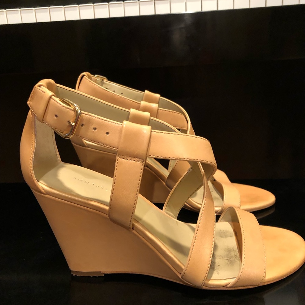 Ann Taylor leather wedge sandal